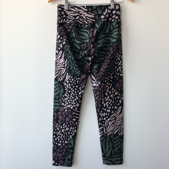 Calvin Klein Animal Print High Waisted Leggings - Picture 5 of 6